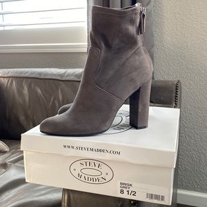 Steve Madden Brisk Booties - New, never worn - suede grey. Size 8.5 -4in heel